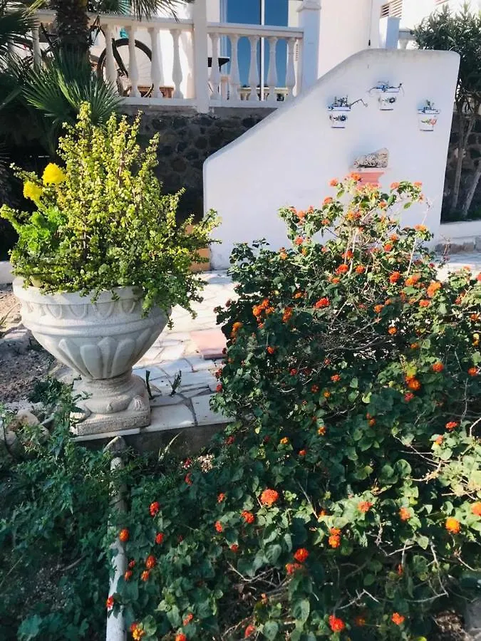 Bungalows & Estudios Los Escullos Almeria Country house